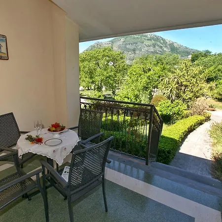 Belvilla By Oyo Mandarino Holiday home *